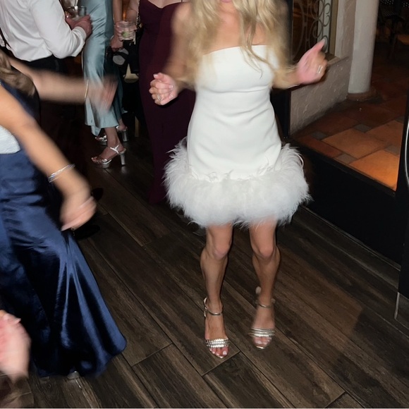 Safiyaa Rowan white feather dress detailing size 4 - Picture 9 of 16